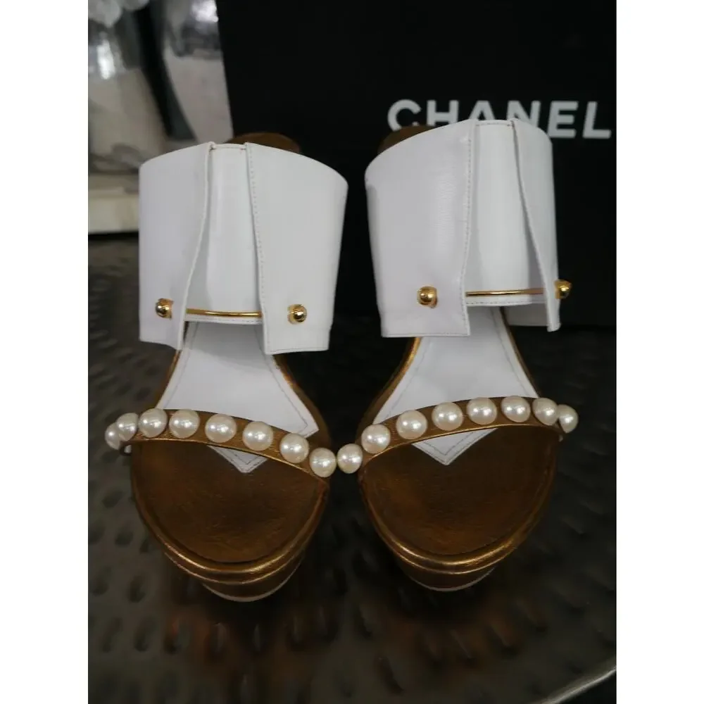 RARE 2 DIE 4 Chanel Pearl Tuxedo Heels! with box & paperwork 9